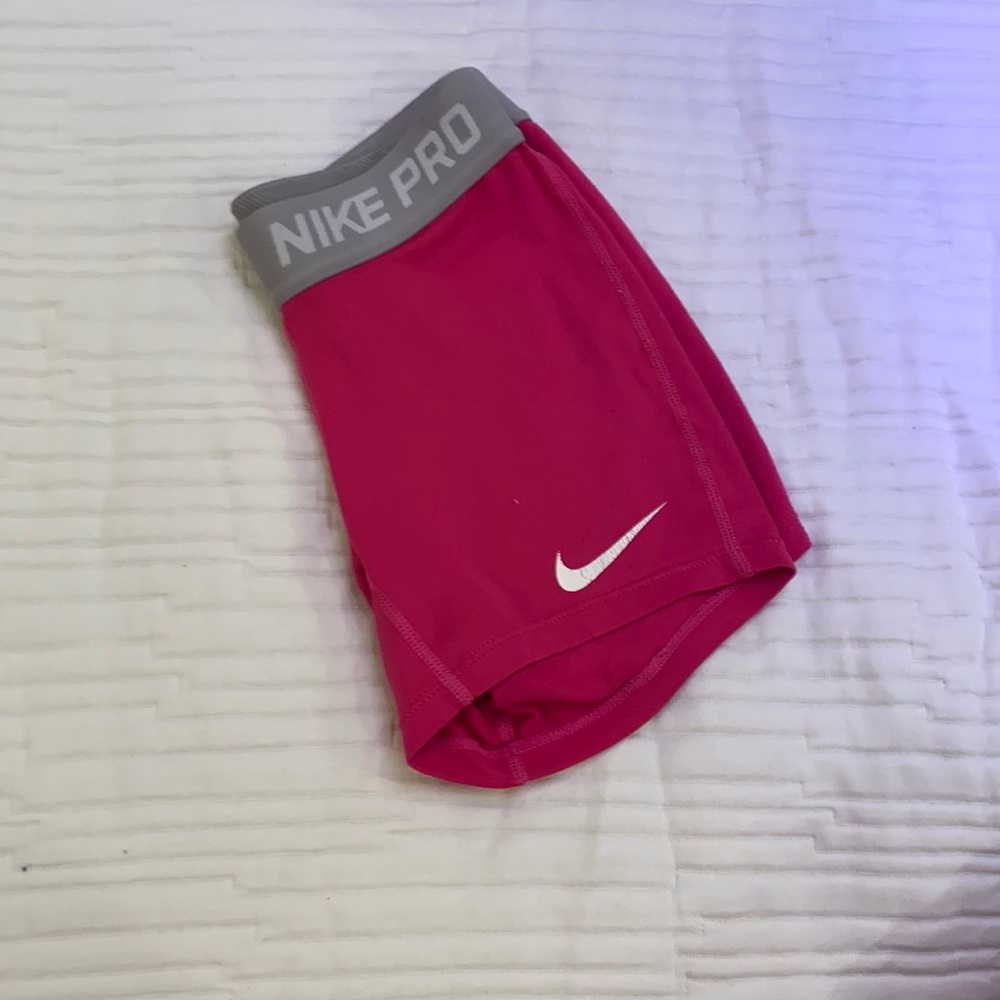 Women’s Nike pros
